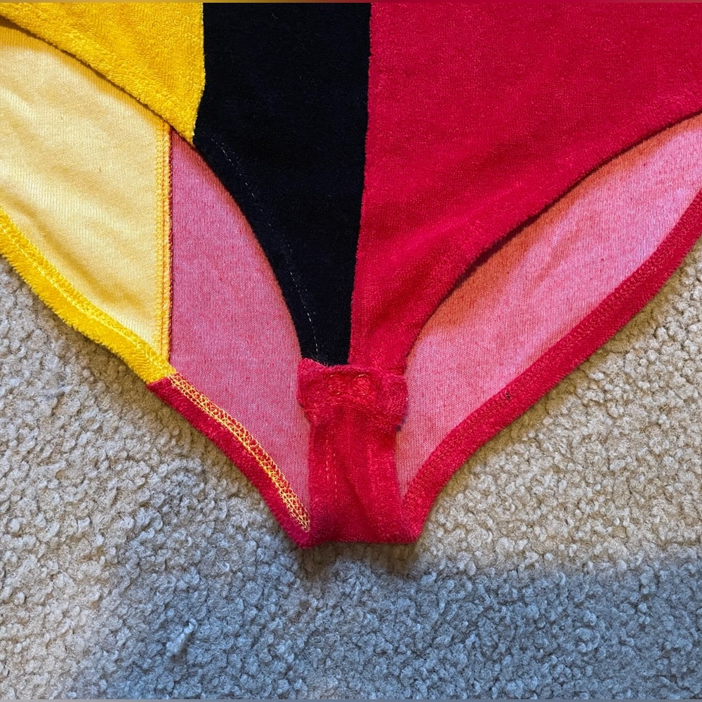 FILA Dahlia Color-block Bodysuit - Picture 4 of 5
